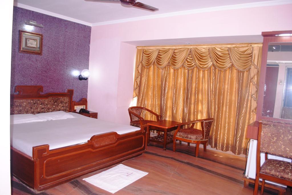 Padma Hotel Puri Kültér fotó